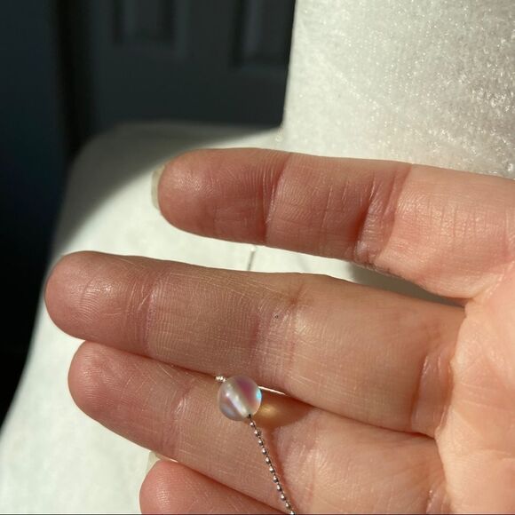 🍭6/$30 Reflective bead necklace - Picture 5 of 6